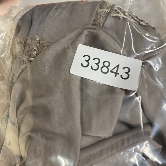 BCBGMAXAZRIA Blouse Women M Medium Gray Striped V-Neck Short Sleeve Casual - Picture 7 of 7